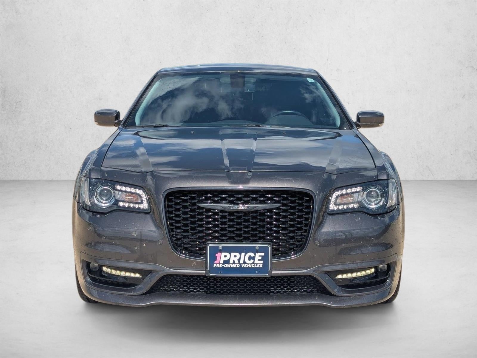2022 Chrysler 300 — side profile view