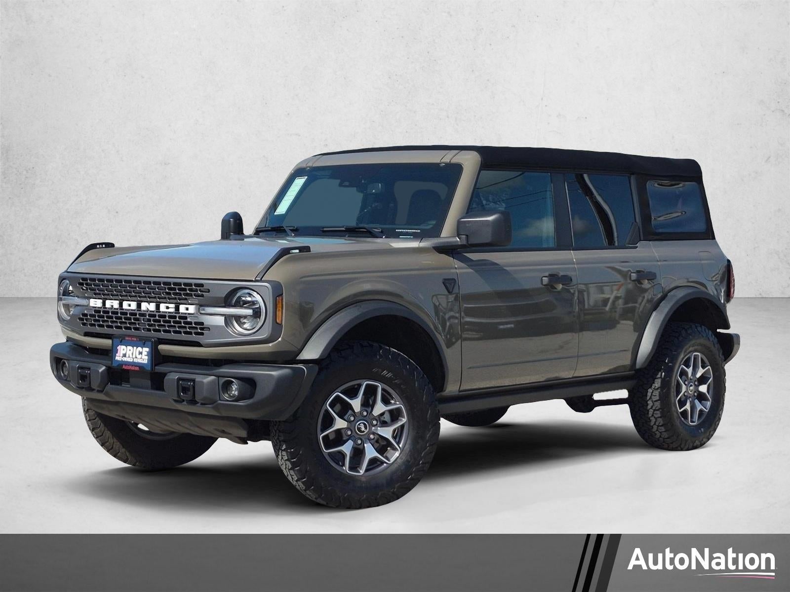 2025 Ford Bronco Badlands 4 Door Advanced 4x4 in Marsh Gray — front three-quarter view