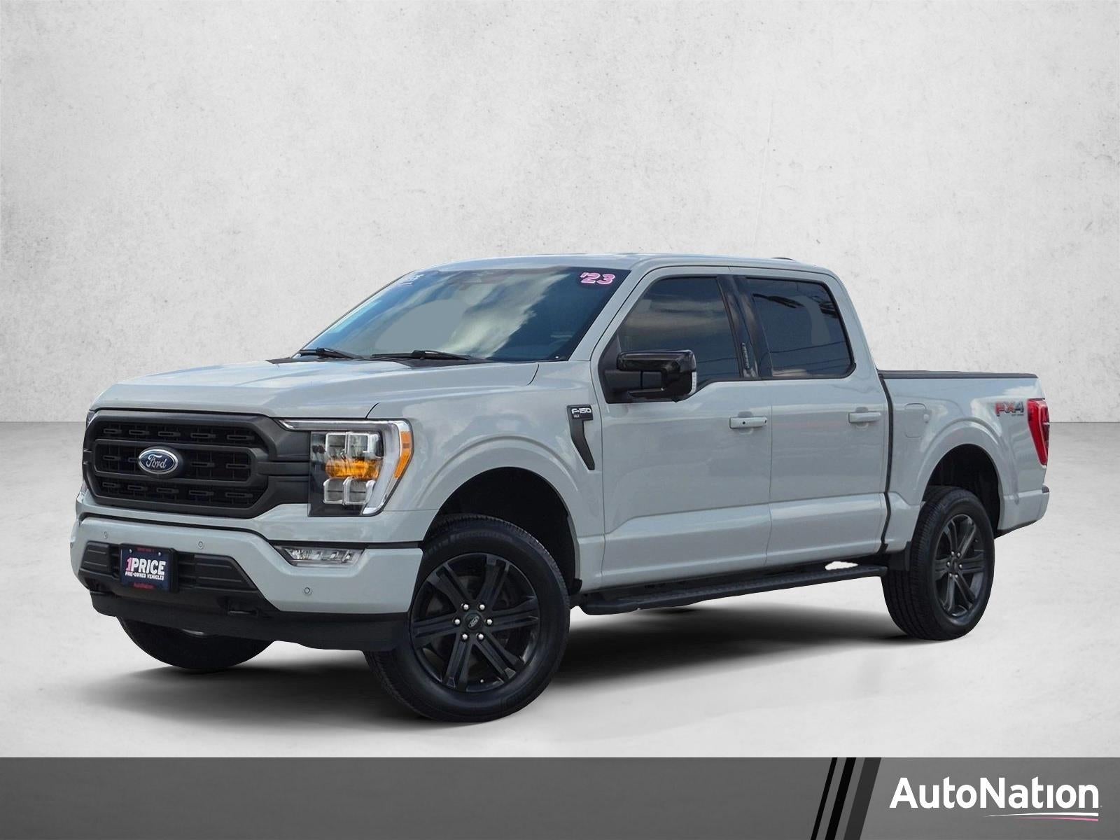 2023 Ford F-150 XLT 4WD SuperCrew 5.5' Box in Avalanche — front three-quarter view