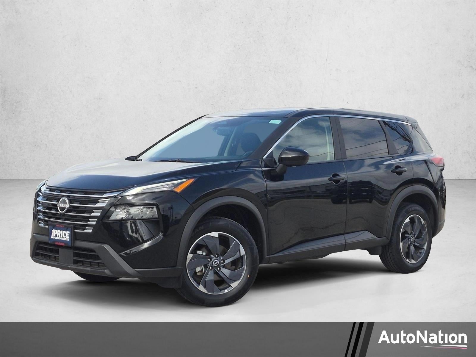 2025 Nissan Rogue FWD SV in Super Black — front three-quarter view